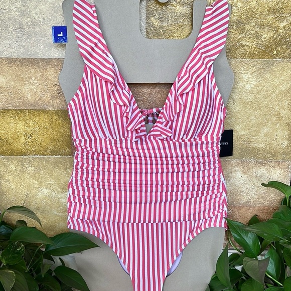 NEW Ellen Tracy V-Neck Ruffle Back Cut-Out Ruched Stripe One Piece Swimsuit